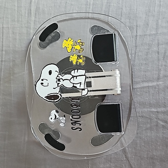 Snoopy Rotating Phone / Tablet Holder - Picture 2 of 4